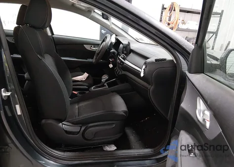 2023 Kia Forte Lxs z USA, uszkodzony, nr VIN 3KPF24AD9PE561652